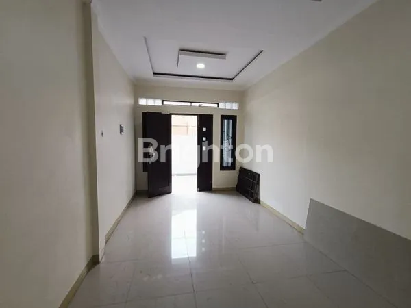 image RUMAH MINIMALIS RAPIH SUDAH RENOVASI DI BJI MEKARSARI BEKASI (3)