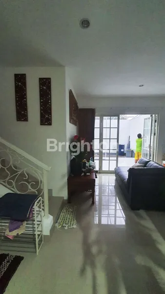 image RUMAH 2 LANTAI SIAP HUNI THE PEAK CITRAGARDEN MALANG (2)