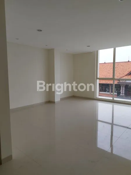 image RUKO BARU LUAS 3 LANTAI EKSKLUSIF KOTA KEDIRI JALAN RAYA  (2)