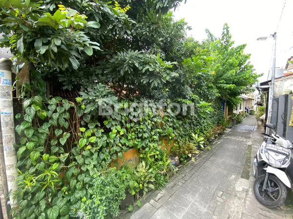 image RUMAH LAMA TANAH LUAS DI CILEDUG LOKASI STRATEGIS COCOK UNTUK INVESTASI DAN BANGUN KONTRAKAN/KOSAN (7)