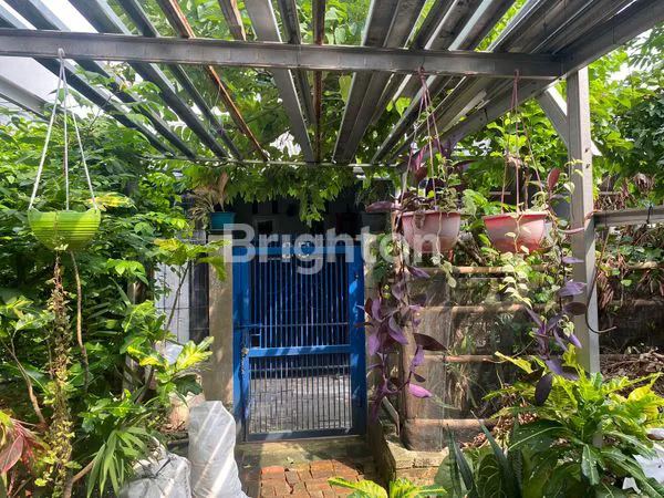 image RUMAH LAMA TANAH LUAS DI CILEDUG LOKASI STRATEGIS COCOK UNTUK INVESTASI DAN BANGUN KONTRAKAN/KOSAN (4)