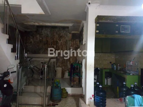 image RUMAH TOMANG 9 X 12 JAKARTA BARAT (7)