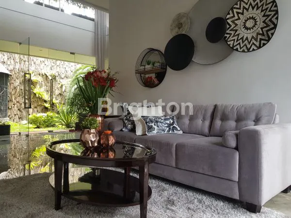 image RUMAH MEWAH PERMATA JINGGA MALANG (1)