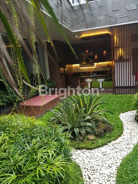 image RUMAH MEWAH PERMATA JINGGA MALANG (4)