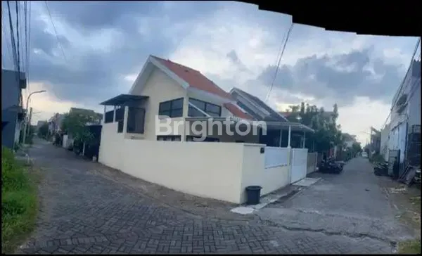 image HUNIAN POJOK DI MEDOKAN SAWAH* (1)