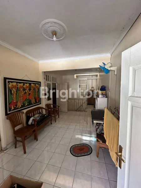 image RUMAH 2 LANTAI SIAP HUNI DI TEBET, JAKARTA SELATAN (J-RMH-001)  (3)