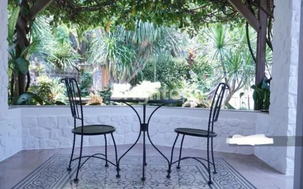 image RUMAH ASRI DI MENTENG JAKARTA PUSAT (3)