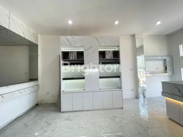 image RUKO LUAS TIGA LANTAI DI KAWASAN PARIWISATA SANUR  (3)