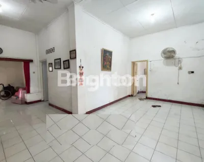 image SUPER MURAH RUMAH LAMA HOEK JL. ASEMBAGUS SURABAYA (3)