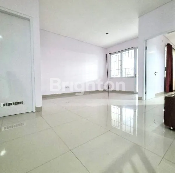 image RUMAH CANTIK DUA LANTAI (5)