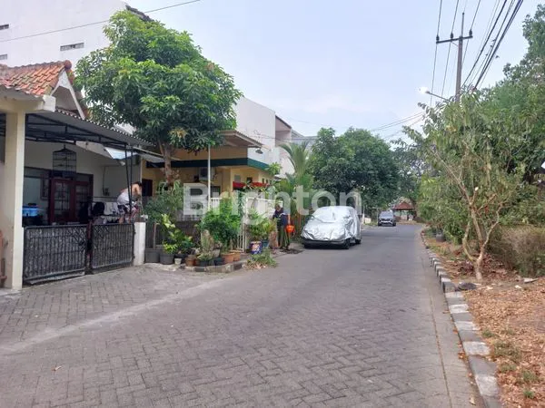 image RUMAH DI BABATAN PRATAMA, WIYUNG (1)