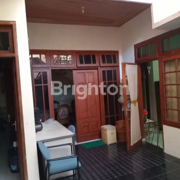 image RUMAH HOOK RUNGKUT MAPAN TENGAH SELANGKAH KE RAYA MERR, GUNUNG ANYAR (2)