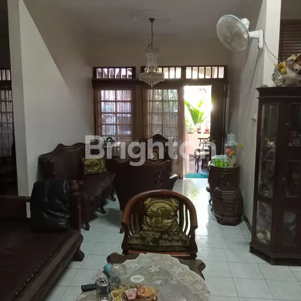 image RUMAH HOOK RUNGKUT MAPAN TENGAH SELANGKAH KE RAYA MERR, GUNUNG ANYAR (4)