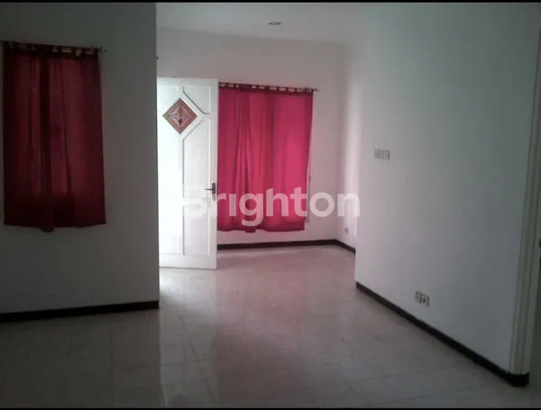 image RUMAH 2 LANTAI DI LOKASI STRATEGIS (1)