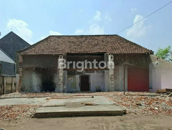image RUMAH KUNO TENGAH KOTA JOMBANG (1)