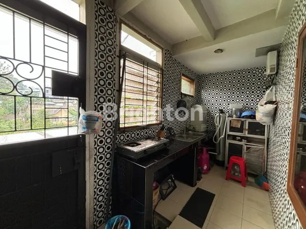 image RUMAH 1,5 LANTAI SIAP HUNI DI CIUMBULEUIT, DEKAT UNIVERSITAS PARAHYANGAN BANDUNG (8)