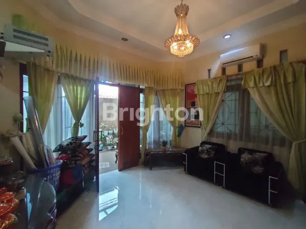 image RUMAH MEWAH 2 LANTAI PERUM PONDOK INDAH SEMARANG (4)