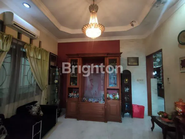 image RUMAH MEWAH 2 LANTAI PERUM PONDOK INDAH SEMARANG (5)