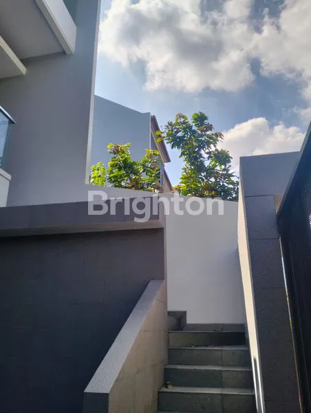 image RUMAH MEWAH  BARU 3,5 LT DANAU ASRI ( A )  - SUNTER (2)