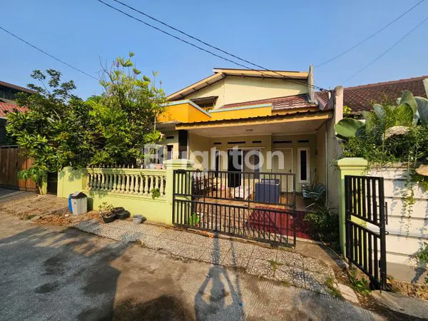 image RUMAH DI DEPOK 2 TENGAH (1)