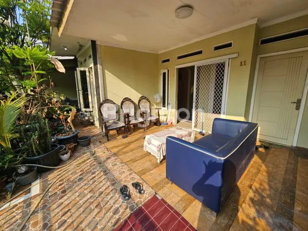 image RUMAH DI DEPOK 2 TENGAH (2)