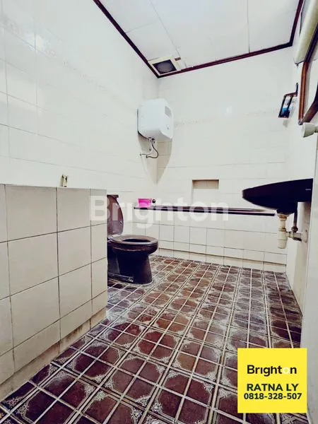 image RUMAH MEWAH LT 300M² DI SURABAYA (7)