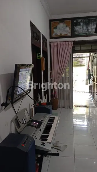 image RUMAH STRATEGIS DI SURABAYA (5)