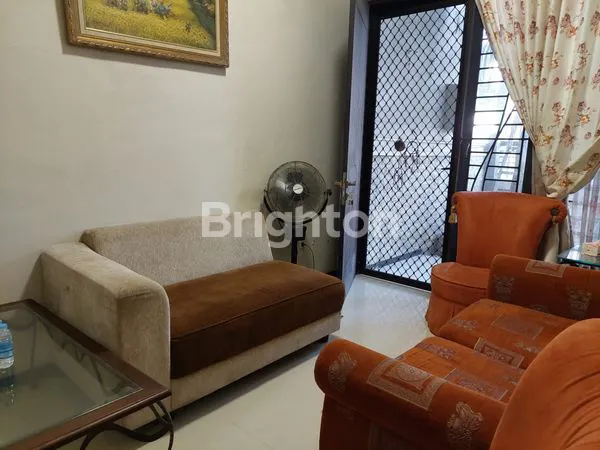 image RUMAH MINIMALIS 2 LANTAI BAGUS WISMA KEDUNG ASEM 100 METER DARI RAYA MERR 9X12 HADAP UTARA BISA KPR (5)