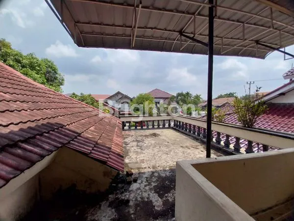 image RUMAH LUAS DI PUSAT KOTA PEKANBARU (8)