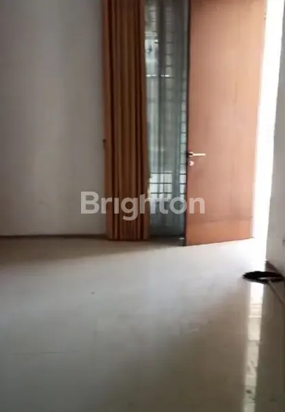 image RUMAH SIAP HUNI DI ROYAL PARK RESIDENCE DEKAT UPN SURABAYA TIMUR (4)