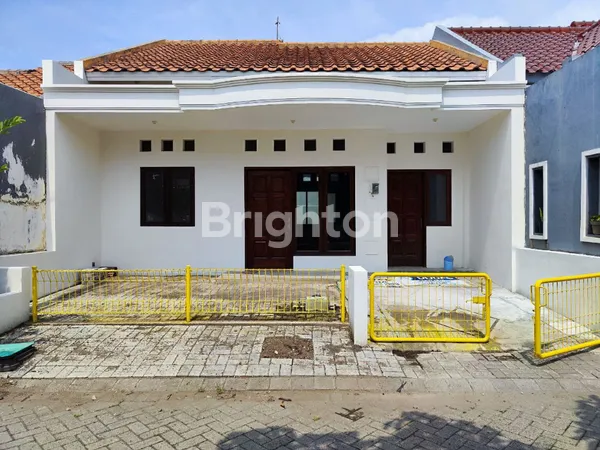 image RUMAH TERMURAH CITRALAND BUKIT PALMA SIAP HUNI SURABAYA BARAT (1)