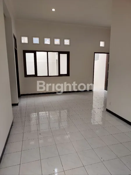 image RUMAH TERMURAH CITRALAND BUKIT PALMA SIAP HUNI SURABAYA BARAT (4)