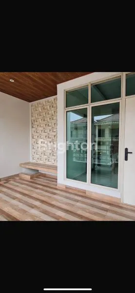 image MODERLAND. TANGERANG. SIAP HUNI (3)