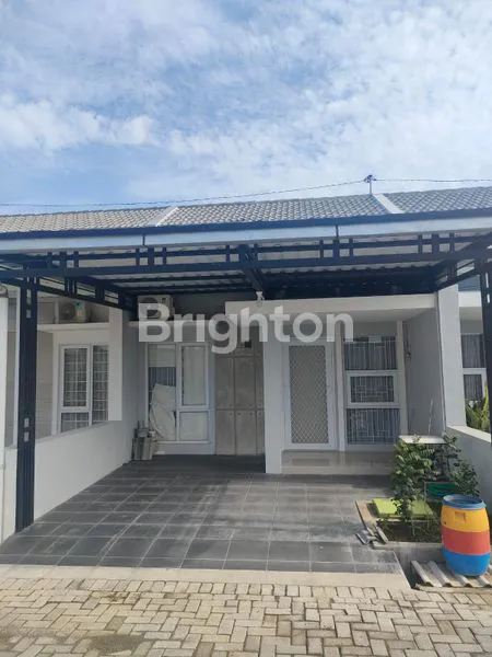 image DIJUAL RUMAH SIAP HUNI TANPA RENOVCLUSTER G PLAMONGAN INDAH (1)