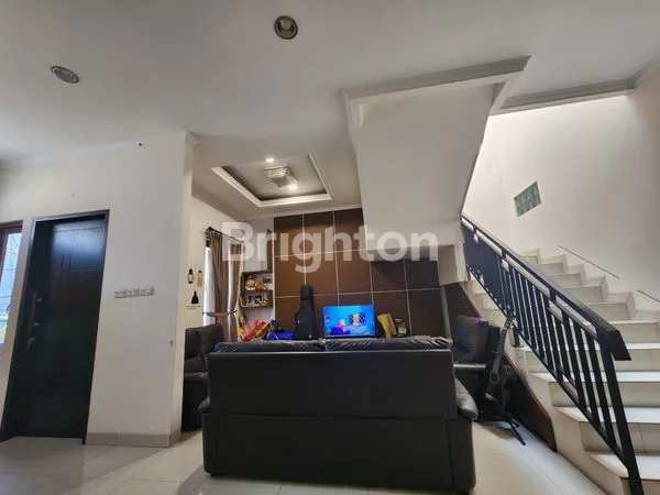 image RUMAH MEWAH CITRA 2 EXT 3 LANTAI FULL FURNISH (1)