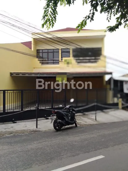 BANGUNAN BAGUS , KOKOH, COCOK UNTUK USAHA MINIMARKET ALFAMART, INDOMARET, UNTUK COFFEE SHOP, LOKASI SANGAT STRATEGIS DI KAWASAN NIAGA