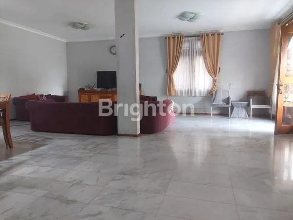 image RUMAH DI TENGAH KOTA MALANG DI JALAN GARUT, COCOK UNTUK USAHA (3)