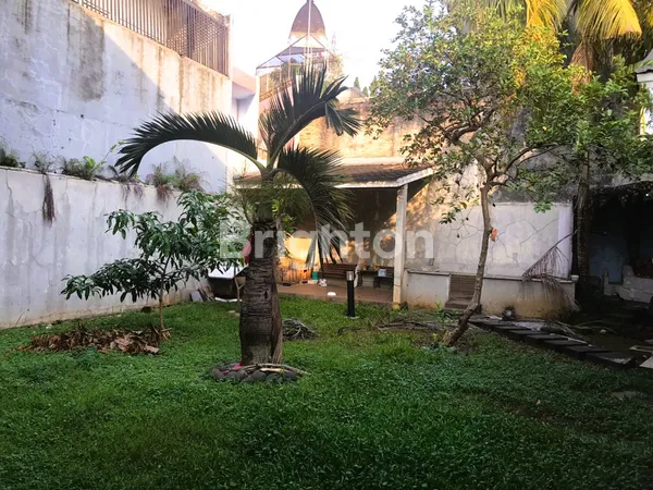 image RUMAH LUAS SIAP HUNI VILLA MELATI MAS TANGERANG SELATAN (5)