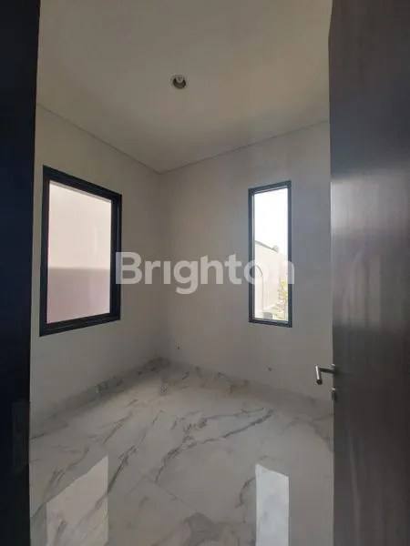 image HUNIAN RUMAH 2 LANTAI DI SELATAN JAKARTA  (5)
