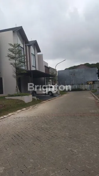 image HUNIAN RUMAH 2 LANTAI DI SELATAN JAKARTA  (2)