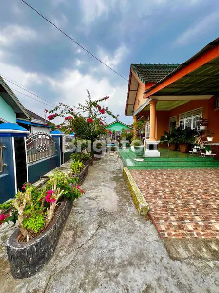 image RUMAH CANTIK DENGAN BONUS TAMAN ASRI,,,, (2)