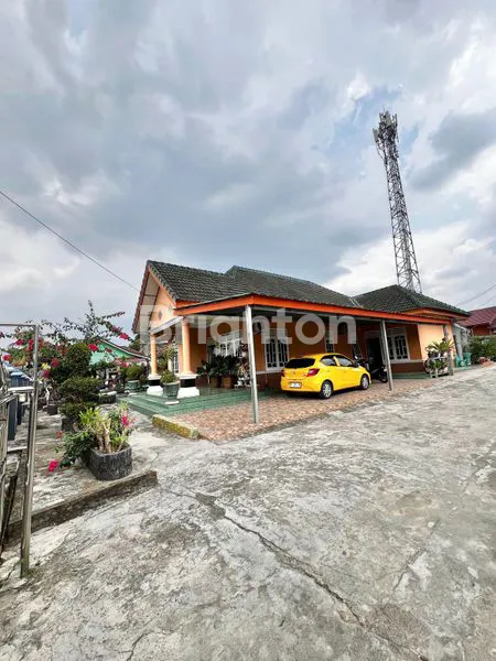 image RUMAH CANTIK DENGAN BONUS TAMAN ASRI,,,, (7)