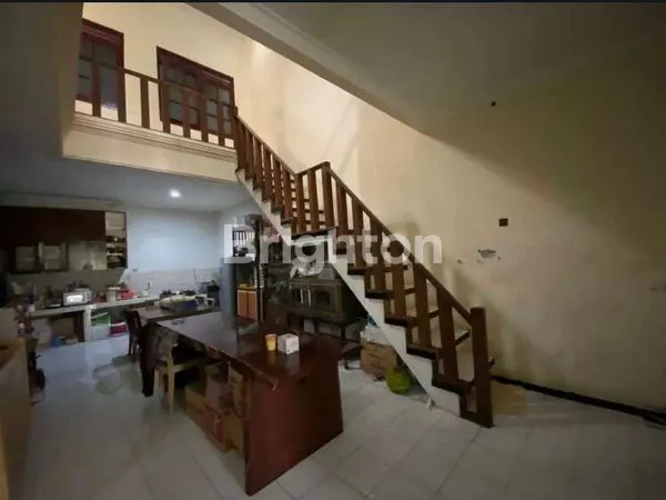 image RUMAH  KOKOH 2 LANTAI DI SAWOJAJAR  (3)