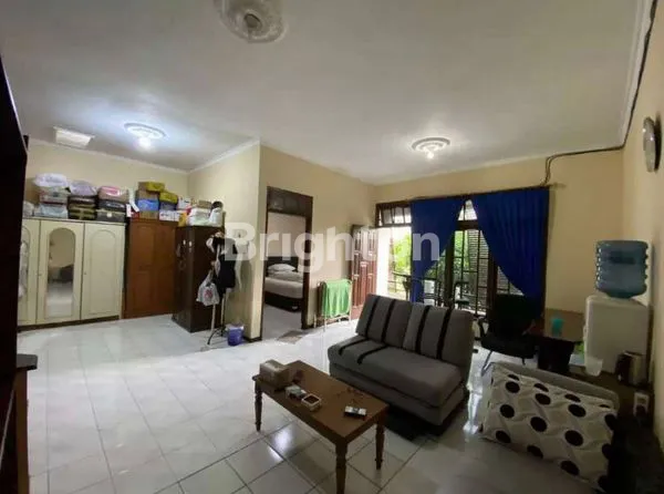 image RUMAH  KOKOH 2 LANTAI DI SAWOJAJAR  (5)