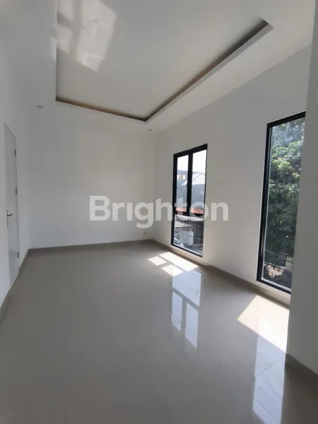 image SIMPANG DARMO, 3 MENIT DARI MALL TERBESAR DI INDONESIA (2)