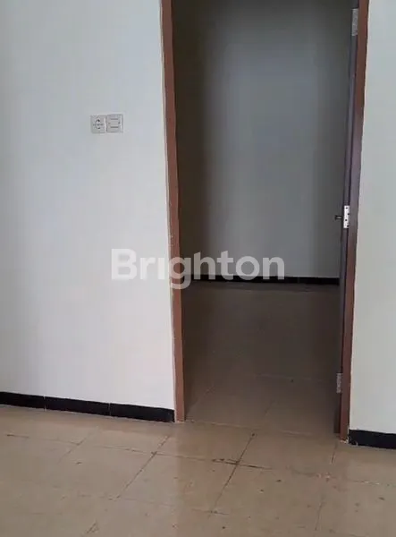 image RUMAH 2 LANTAI TERAWAT STRATEGIS  SELANGKAH KE RAYA KENJERAN DEKAT PAKUWON CITY MALL MULYOSARI ITS UNAIR KAMPUS C MERR GALAXY MALL (5)