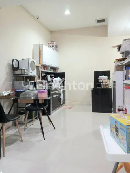image RUMAH DIJUAL SEMI FURNITURE TERAWAT SIAPHUNI LINGKUNGAN KAMPUS UB MALANG (3)