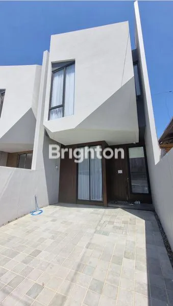 image SUTOREJO. NEW HOUSE. FUTURISTIK FULL FURNITURE. BAWA KOPER SAJA (1)