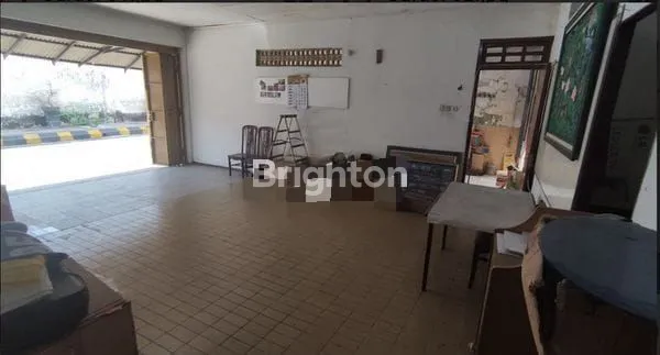 image RUMAH & TOKO HA.SALIM MADIUN (3)