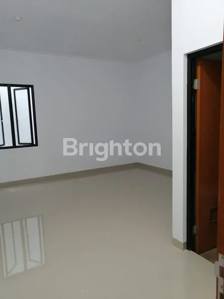 image RUMAH TAMAN RATU DURI KEPA DEKAT GREEN VILLE RAYA JAKARTA BARAT-3 LANTAI & RUMAH BARU (4)